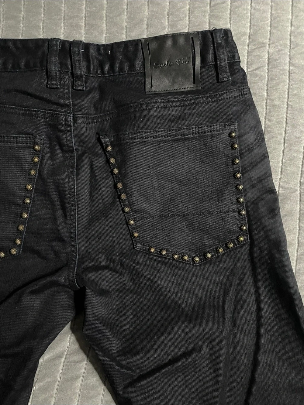 Men’s Smoke Rise Jeans with Subtle Graphic Detail